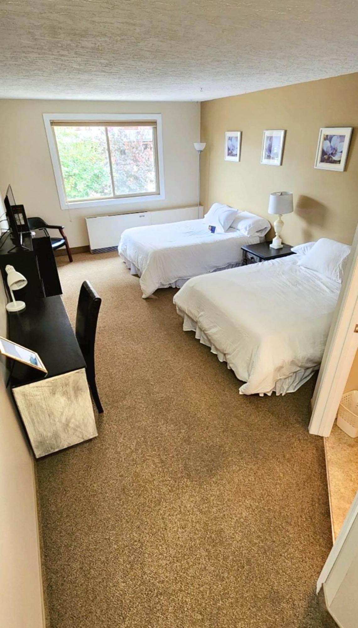 The Medicine Hat Villa Екстериор снимка